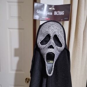 Bling Scream Mask